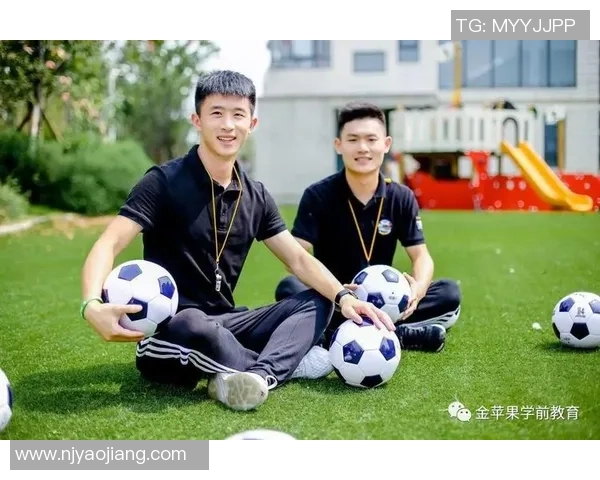 探索足球飞碟球的魅力与技术挑战带你领略全新运动体验